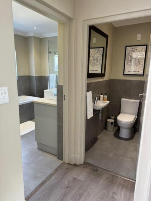 Luxury Townhouse In Stellenbosch Central Exterior foto